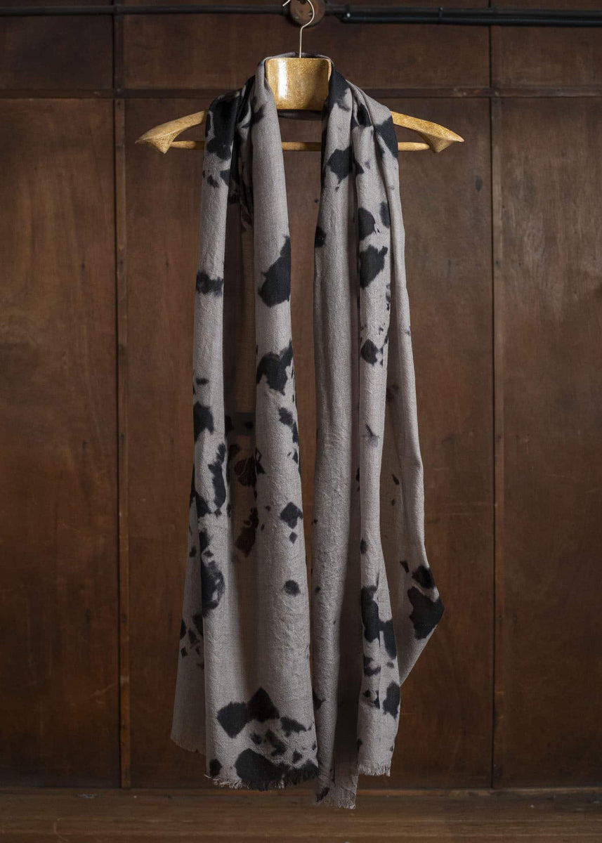 SUZUSAN 0013W-010 Hand Woven Baby W ool Shawl 1065 Black x Light