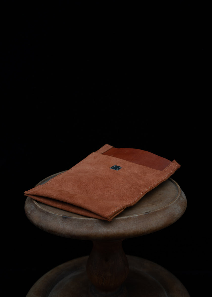 GUIDI PKT1 / PHONE HOLDER SHOULDER CASE / CV98T – VISION OF FASHION