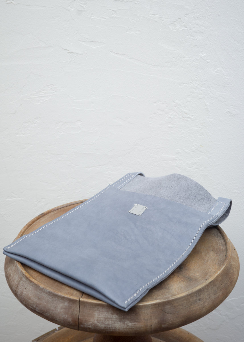GUIDI PKT1 / PHONE HOLDER SHOULDER CASE / CO49T – VISION OF FASHION