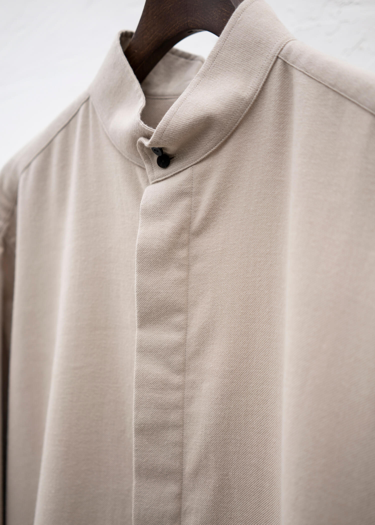 ZIIIN ""ANGO"" LONG SHIRT / BEIGE