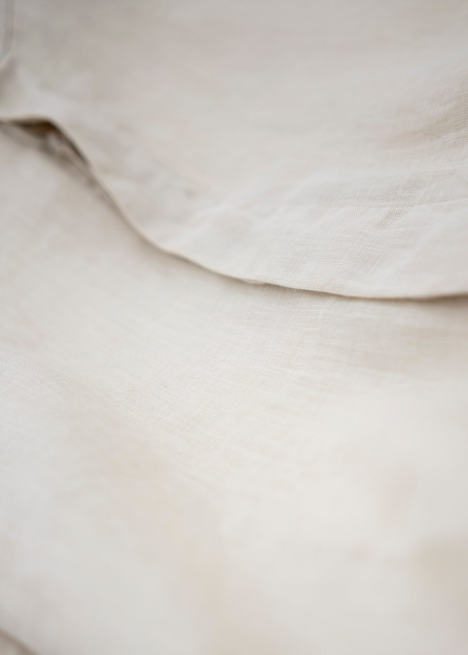 ZIIIN ""ANGO"" LONG LINEN SHIRT / BLACK