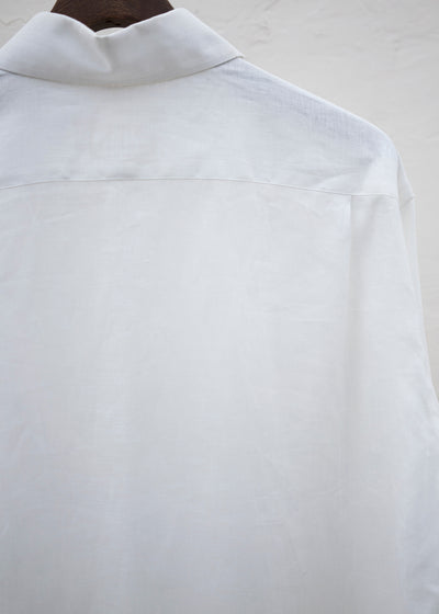 ZIIIN "BEARSLEY" LONG POINT COLLAR SHIRT / WHITE