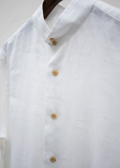ZIIIN KAFKA STAND COLLAR GATHER SHIRT / WHITE