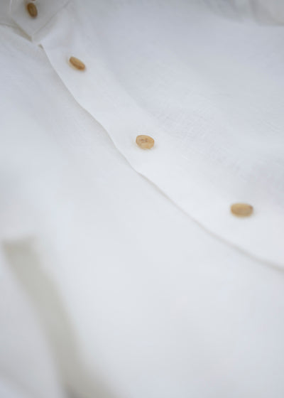 ZIIIN KAFKA STAND COLLAR GATHER SHIRT / WHITE
