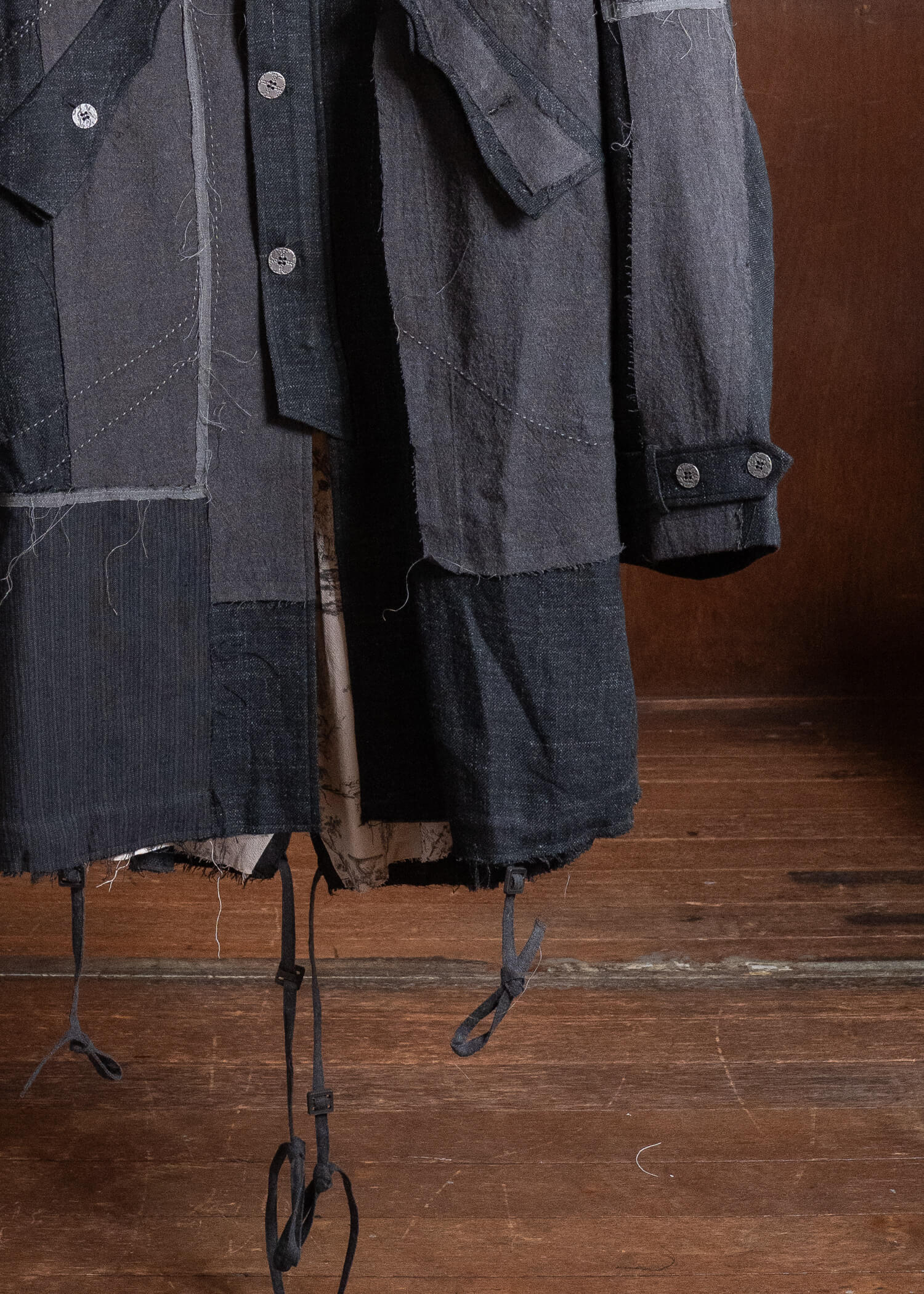 Professor.E HAND-TATTERED EDGES PARKA GREY 26FW-FM-LC-02