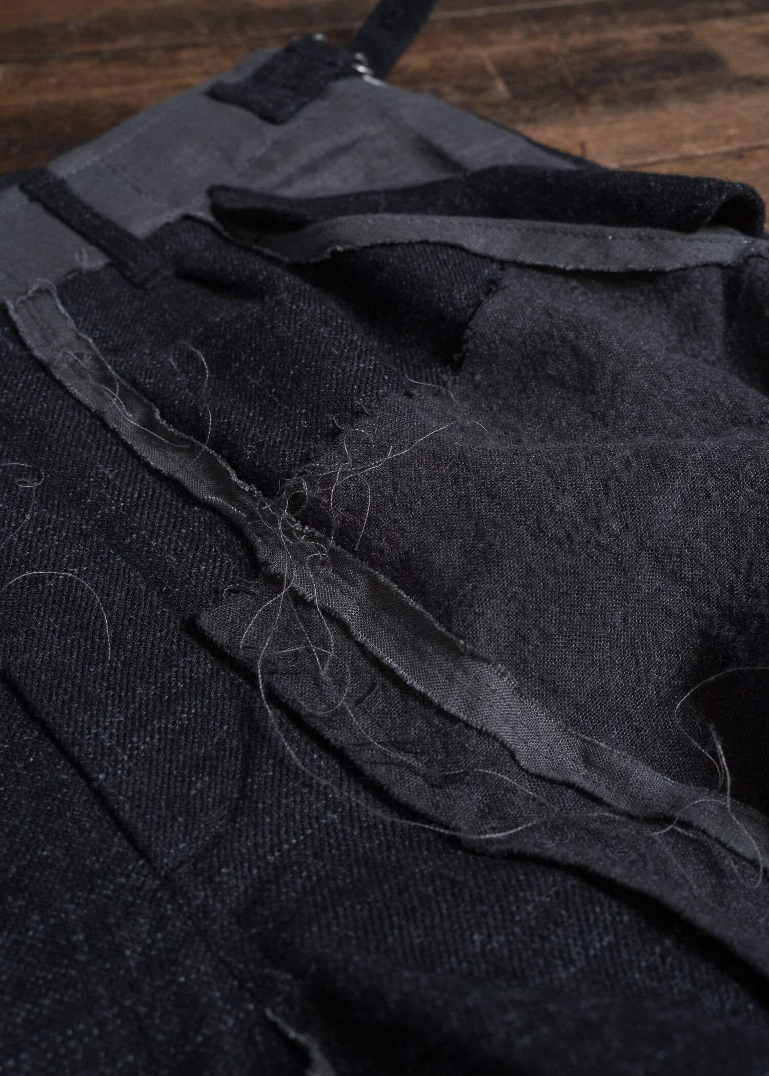 Professor.E HAND-TATTERED EDGES CARGO GREY 26FW-FM-TRL-02