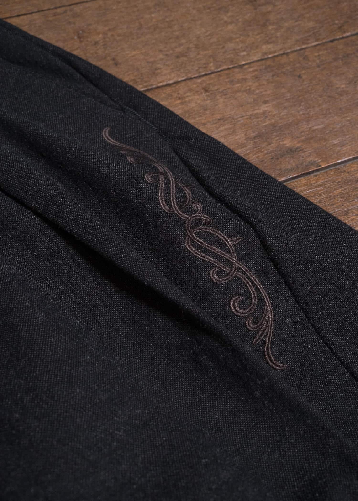 Professor.E EMBROIDERED OVERSLOCK TROUSERS BLACK 26FW-PE-TRL-03