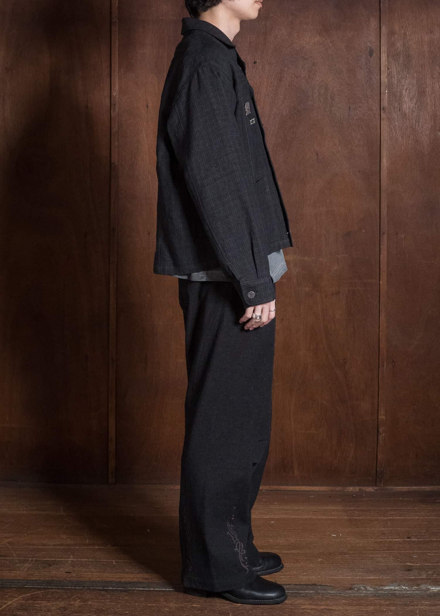 Professor.E EMBROIDERED OVERSLOCK TROUSERS BLACK 26FW-PE-TRL-03