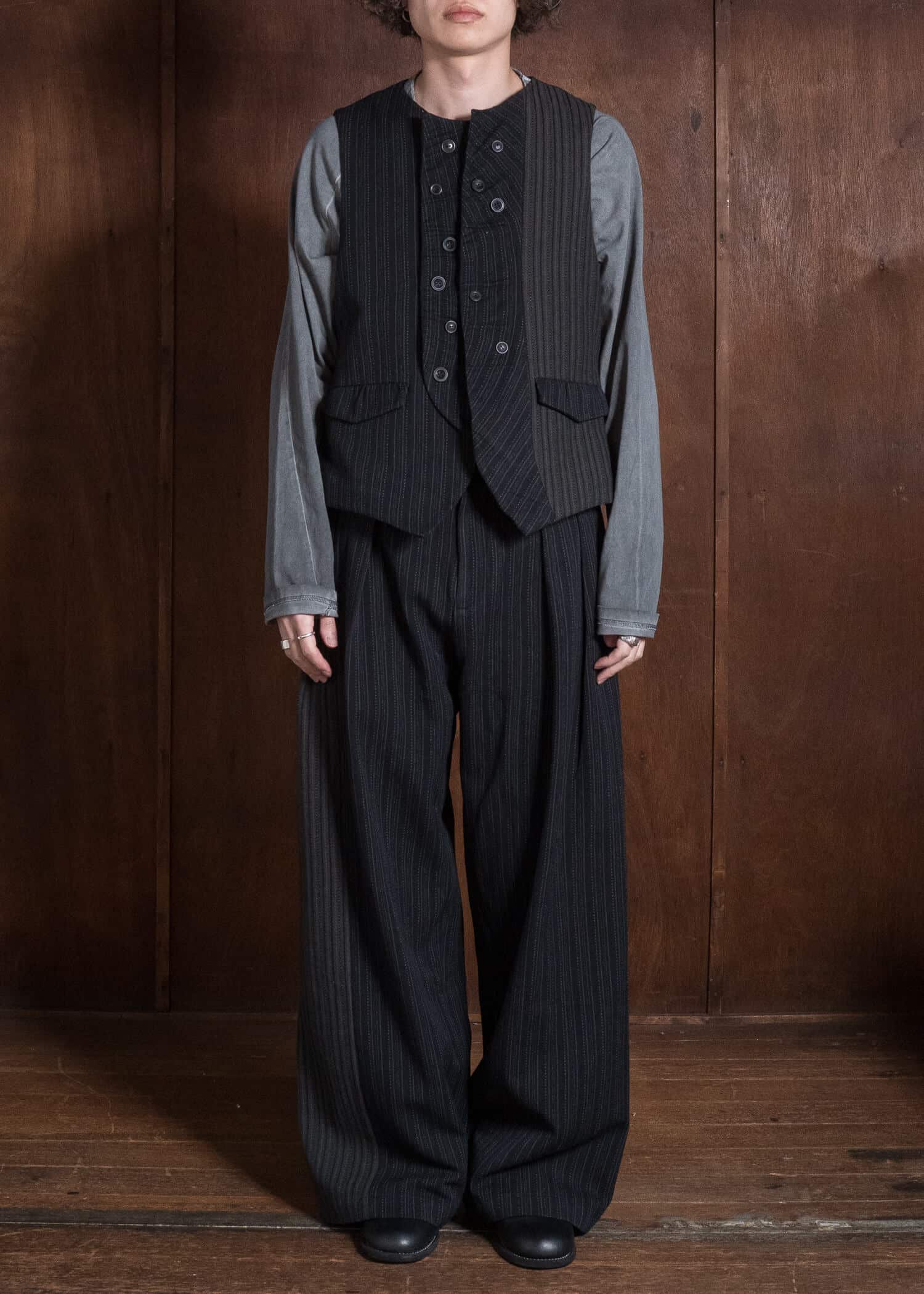 Professor.E E WAISTCOAT STRIPE 26FW-PE-VST-01
