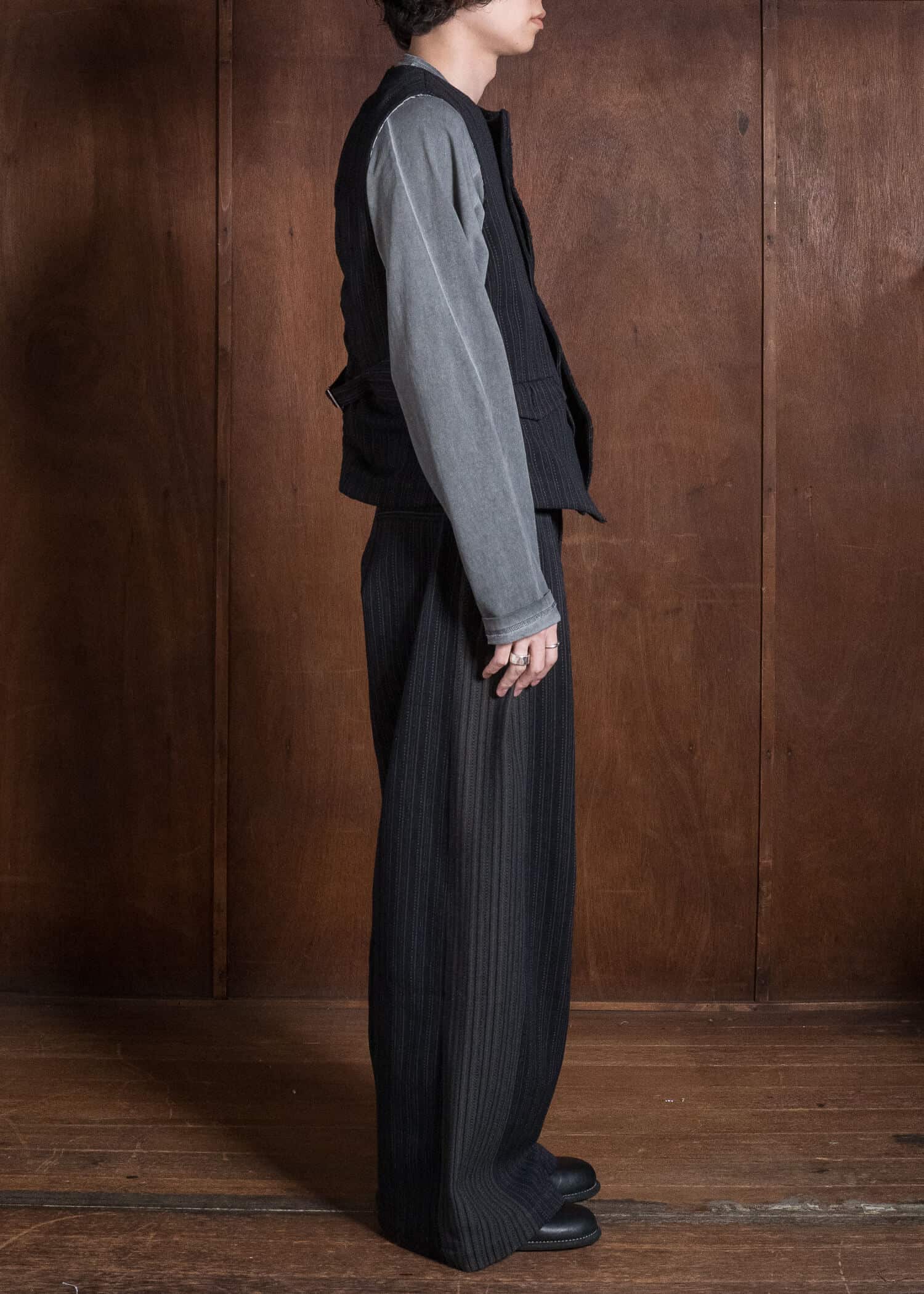 Professor.E E WAISTCOAT STRIPE 26FW-PE-VST-01
