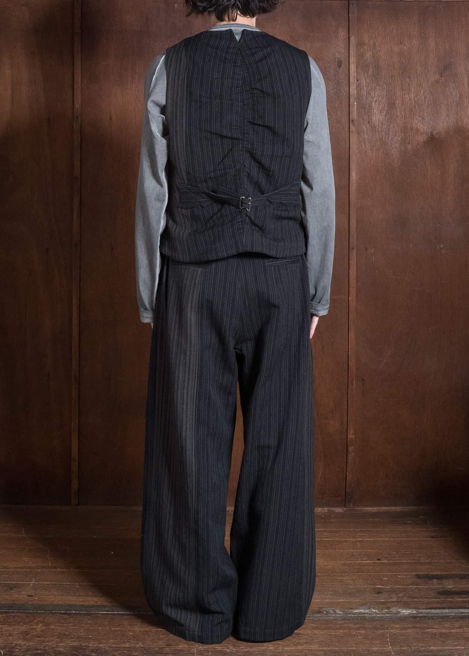 Professor.E E WAISTCOAT STRIPE 26FW-PE-VST-01