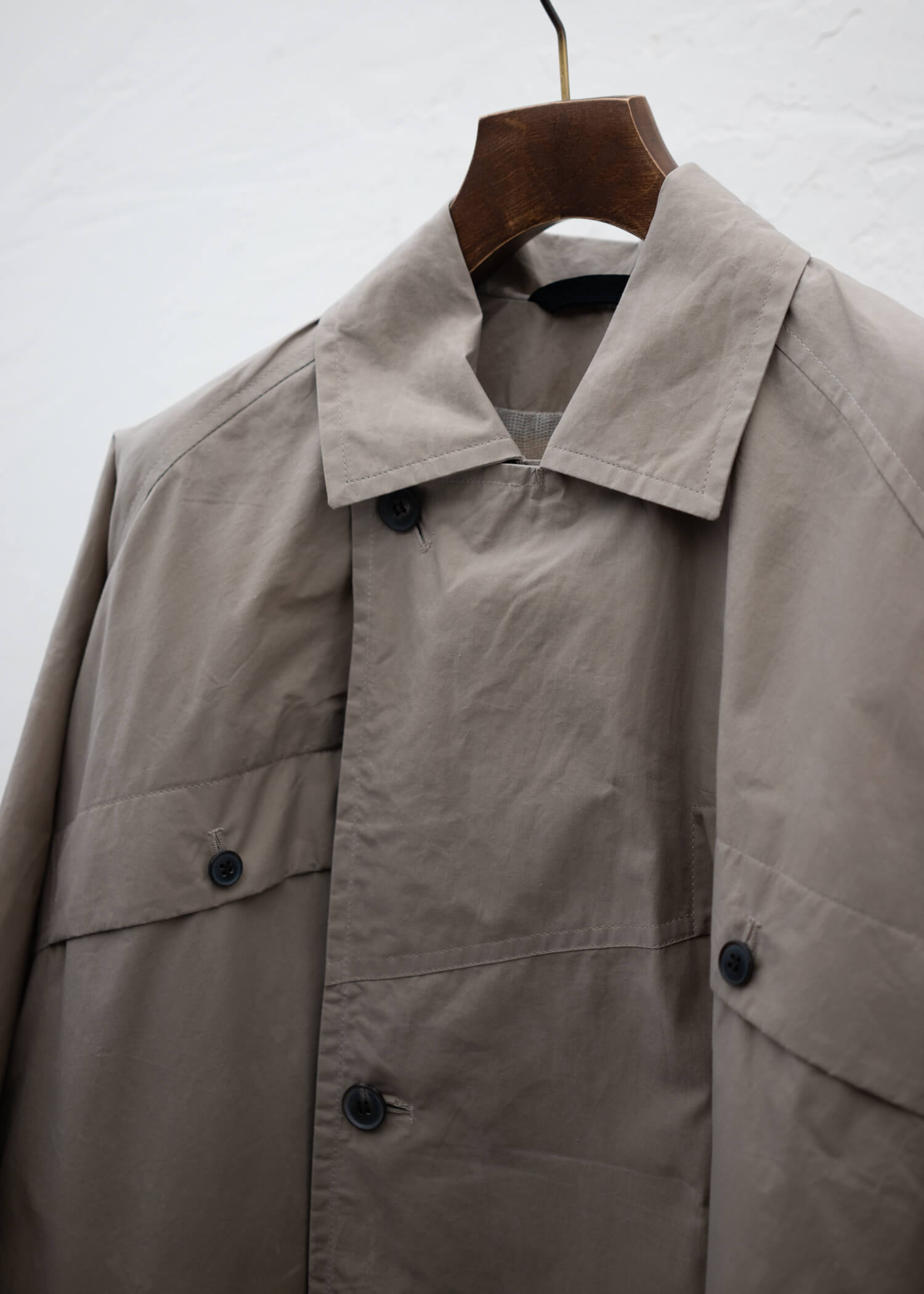 JAN-JAN VAN ESSCHE ”COAT#28” OVERSIZED DOUBLEBREASTED TRENCH STYLECOAT