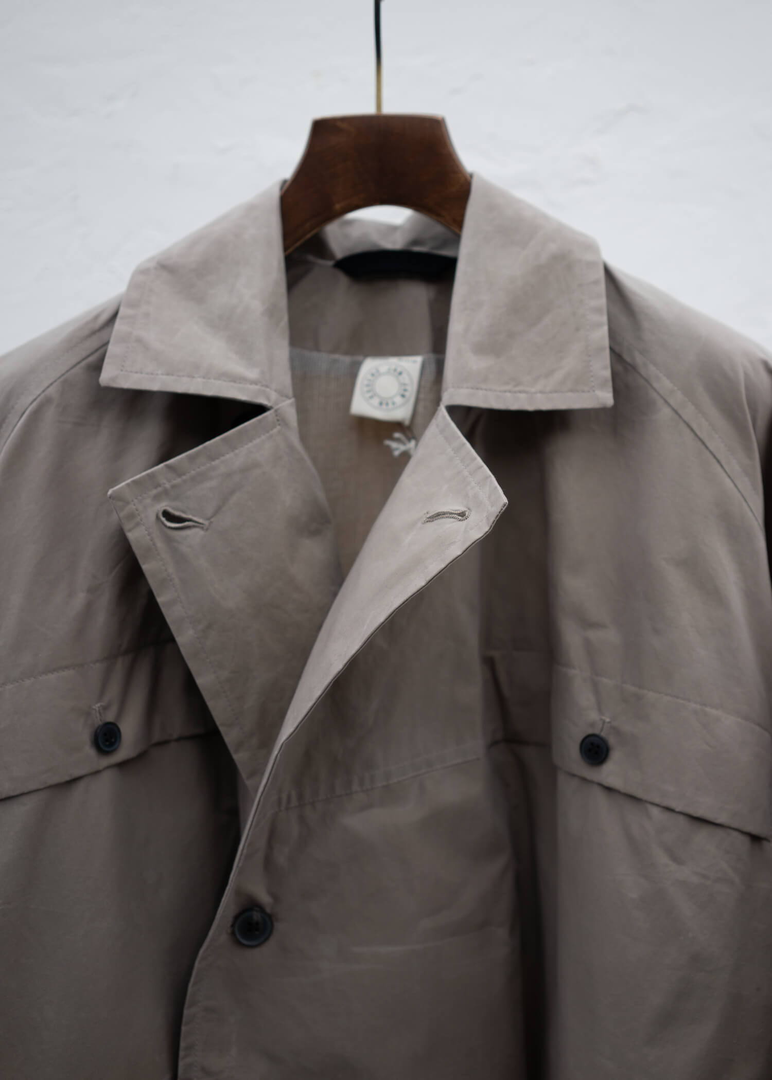 JAN-JAN VAN ESSCHE ”COAT#28” OVERSIZED DOUBLEBREASTED TRENCH STYLECOAT