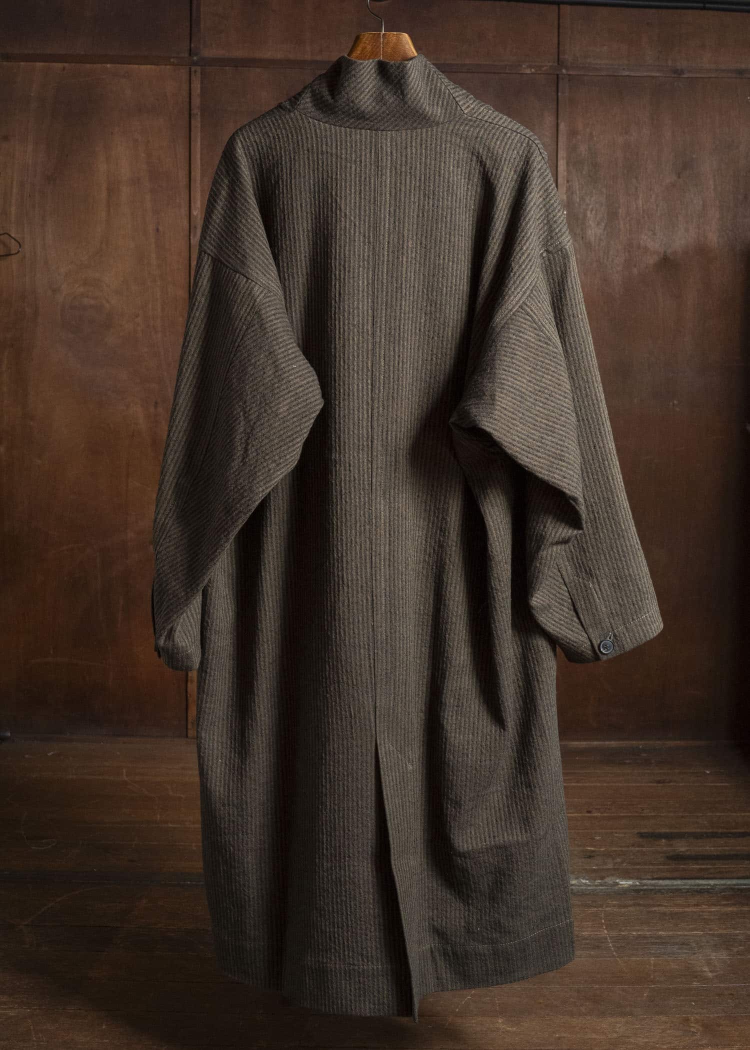 JAN-JAN VAN ESSCHE COAT#35 COAT WITH STANDING COLLAR,JET POCKETS, FULLY LINED Hemp Co Reed Twill | Khaki Striped