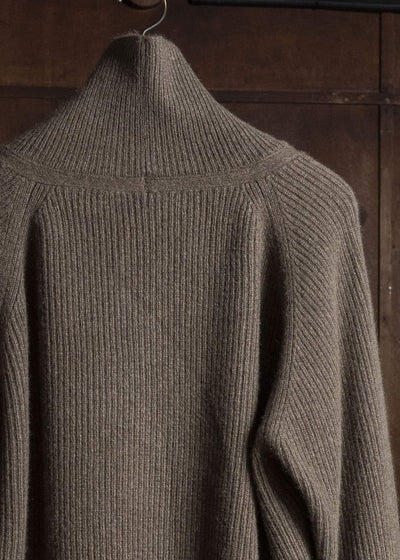 JAN-JAN VAN ESSCHE KNIT#79 LOOSE FIT KNITTED TURTLE NECK SWEATER Yak Wool | Light Brown