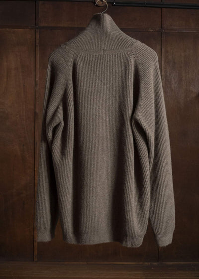 JAN-JAN VAN ESSCHE KNIT#79 LOOSE FIT KNITTED TURTLE NECK SWEATER Yak Wool | Light Brown