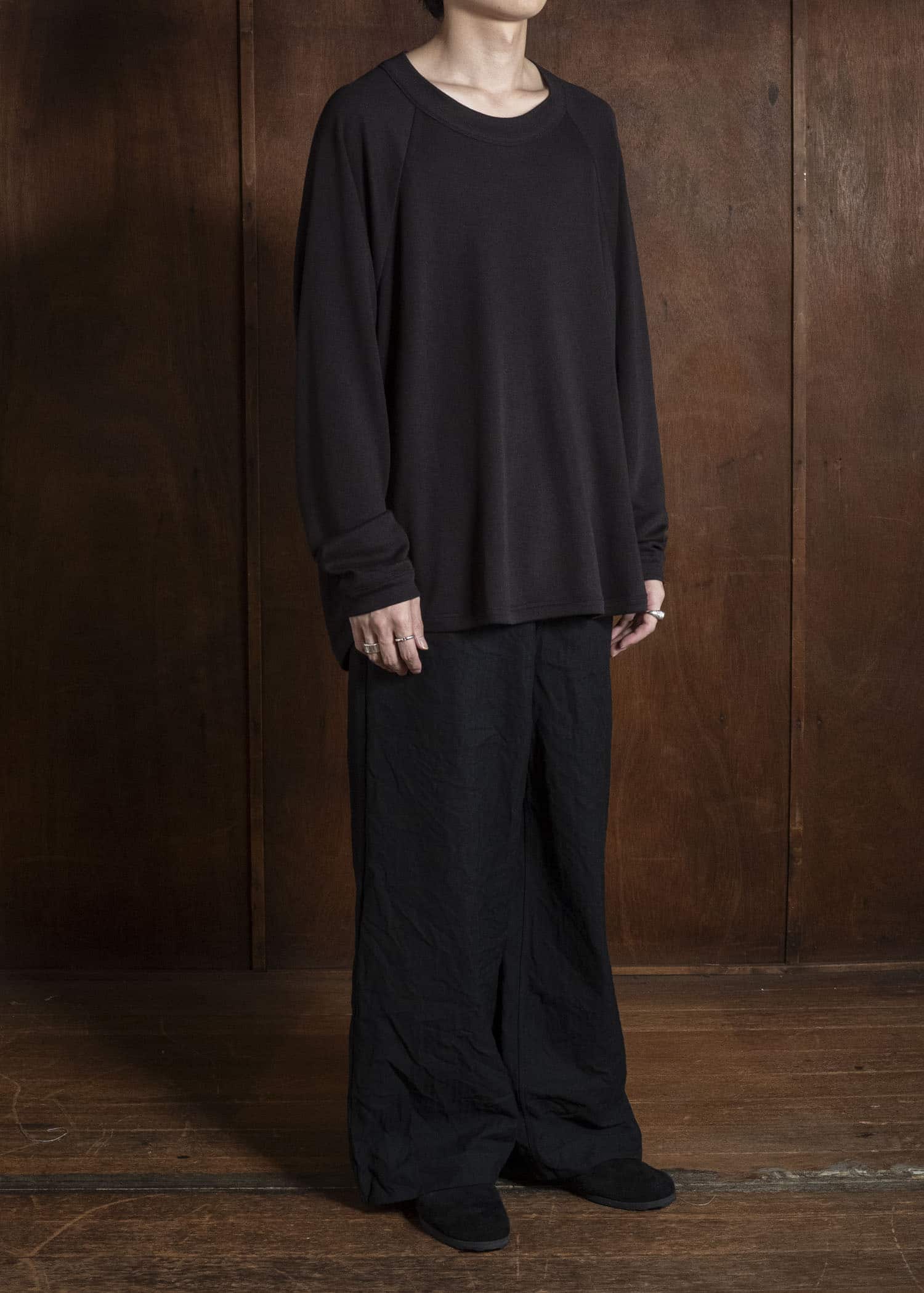 JAN-JAN VAN ESSCHE TEE#93 LOOSE FIT CREWNECK RAGLAN TEE Co Cashmere Pancake | Ebony Black