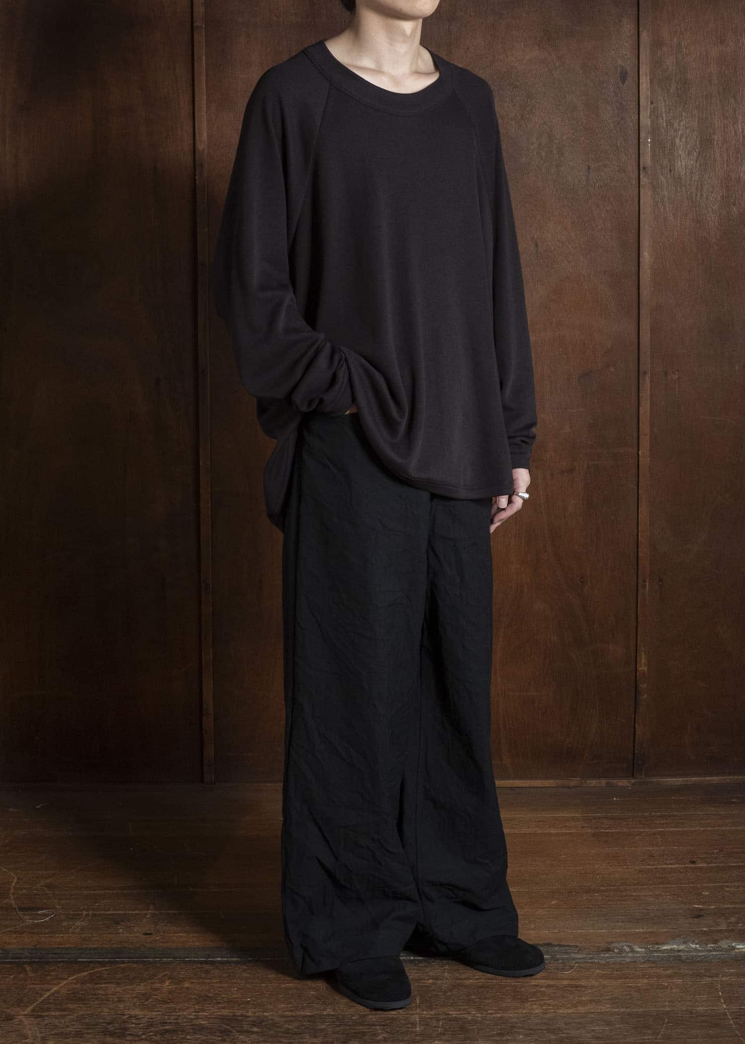 JAN-JAN VAN ESSCHE TEE#93 LOOSE FIT CREWNECK RAGLAN TEE Co Cashmere Pancake | Ebony Black