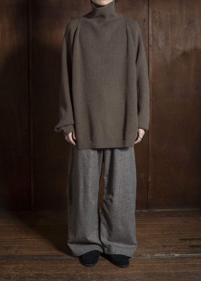 JAN-JAN VAN ESSCHE KNIT#79 LOOSE FIT KNITTED TURTLE NECK SWEATER Yak Wool | Light Brown