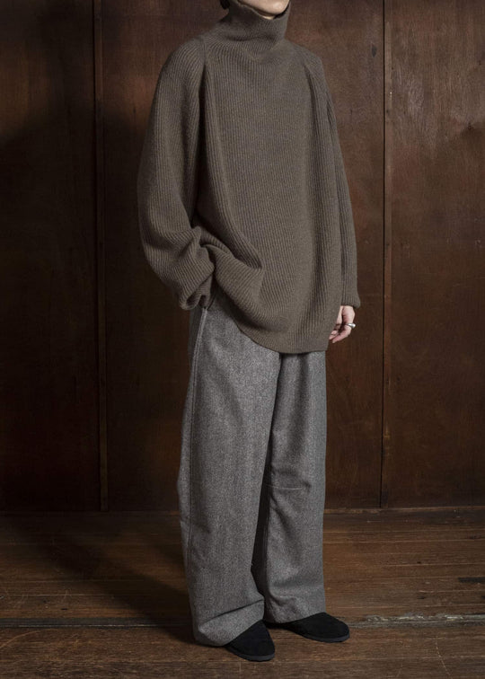 JAN-JAN VAN ESSCHE KNIT#79 LOOSE FIT KNITTED TURTLE NECK SWEATER Yak Wool | Light Brown