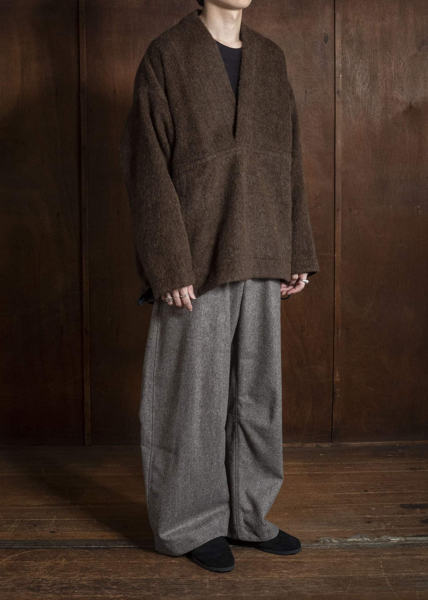 JAN-JAN VAN ESSCHE SWEAT#70 WOVEN SWEAT WITH FRONT POCKETS AND DRAWSTRING Highpile Herringbone | Brown Alpaca