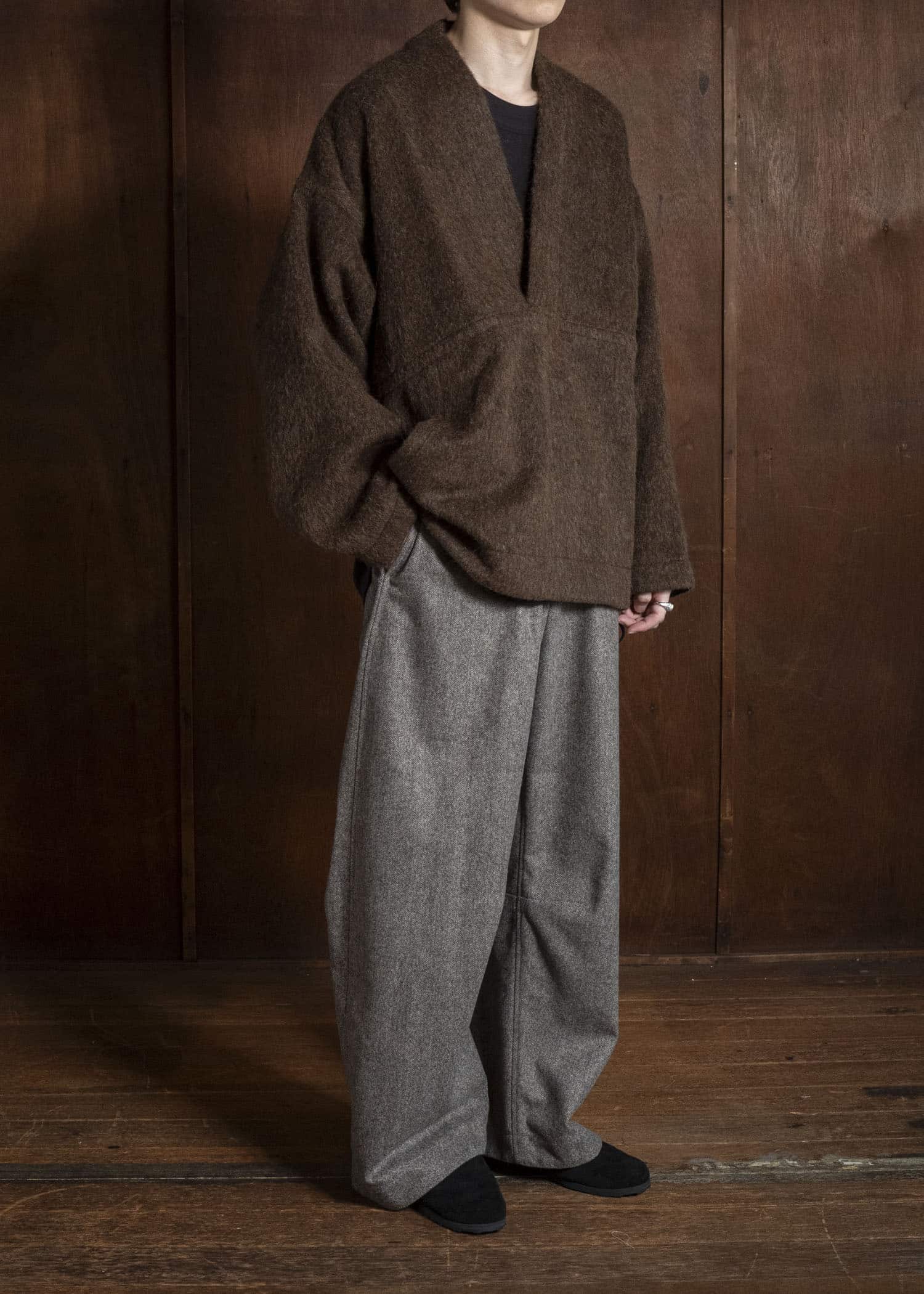 JAN-JAN VAN ESSCHE SWEAT#70 WOVEN SWEAT WITH FRONT POCKETS AND DRAWSTRING Highpile Herringbone | Brown Alpaca