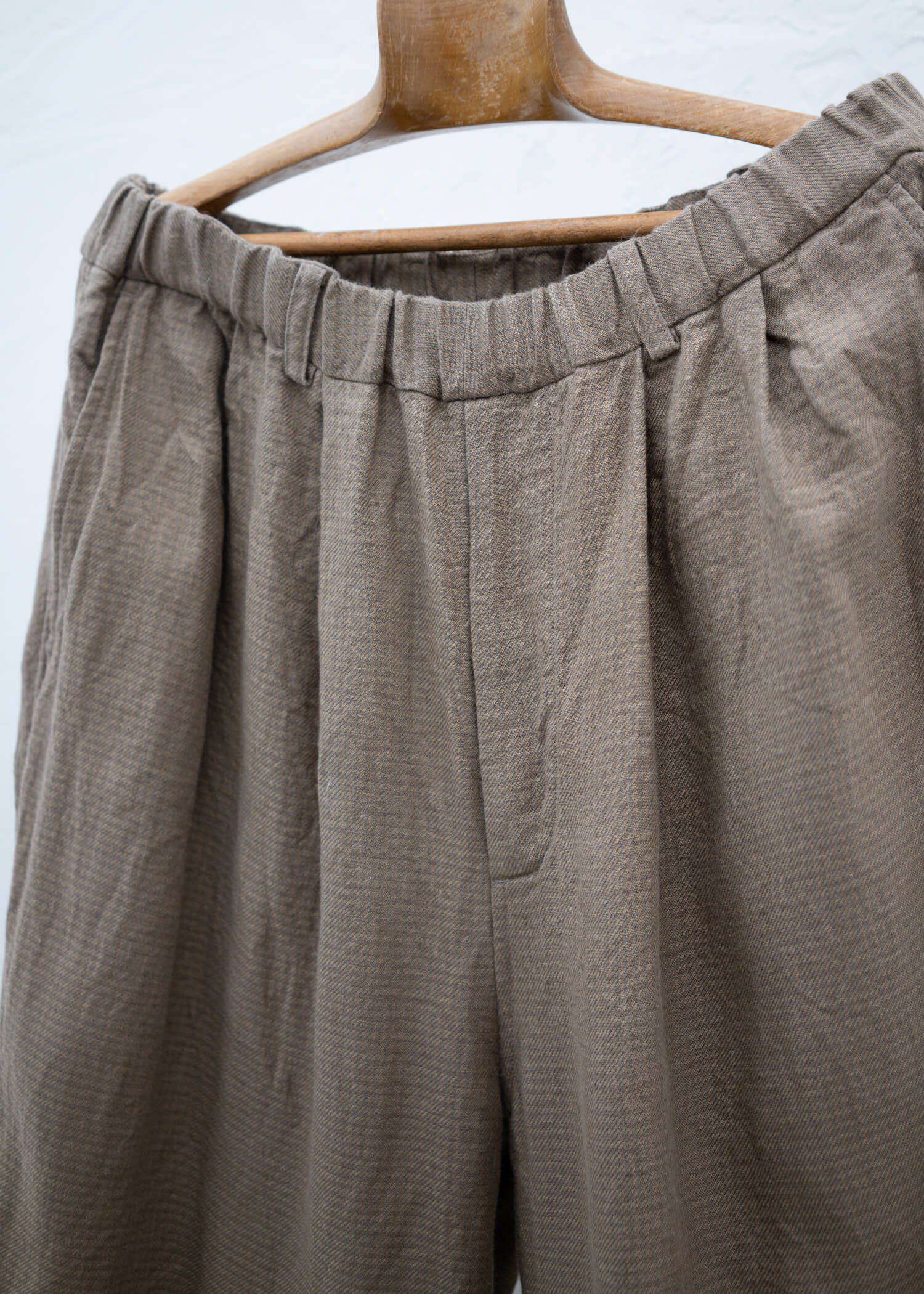 YOKO SAKAMOTO ATELIER BAGGY PANTS BEIGE