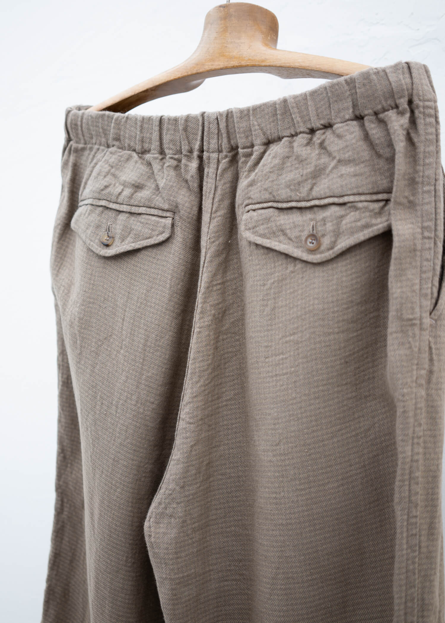 YOKO SAKAMOTO ATELIER OVER PANTS BEIGE