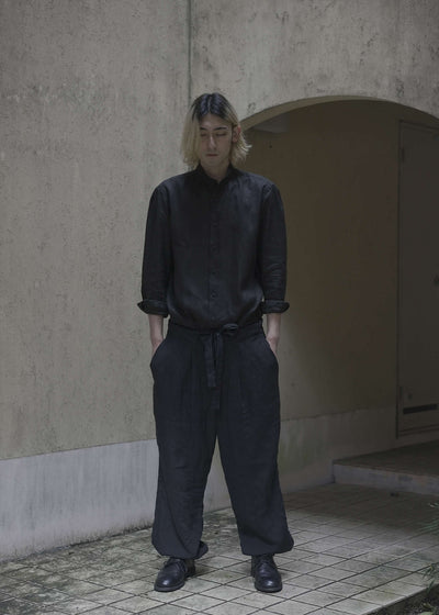 """"""""KAFKA"""""""" STAND COLLAR GATHER SHIRT / BLACK