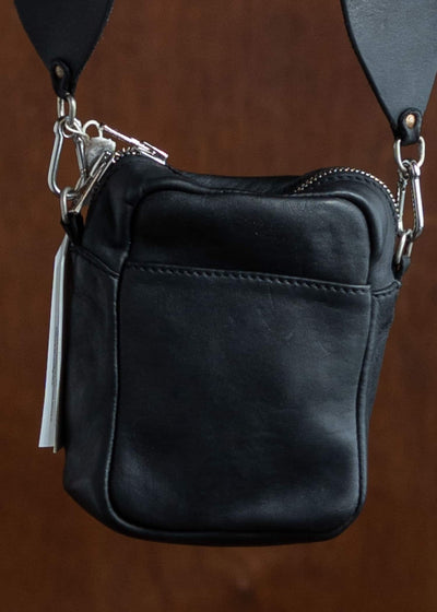 GUIDI BV10 / SMALL LEATHER CROSSBODY BAG / BLKT