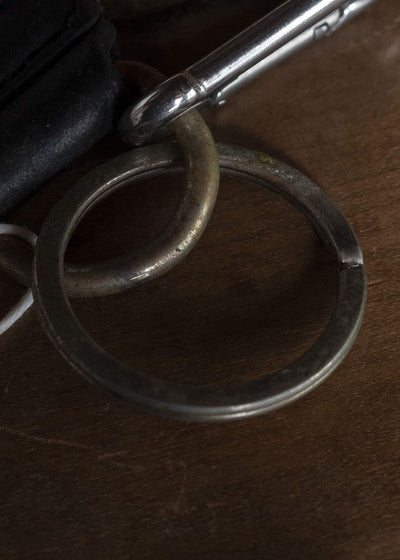 GUIDI KH04 LEATHER KEYCHAIN BLKT