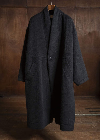 JAN-JAN VAN ESSCHE COAT#35 COAT WITH STANDING COLLAR,JET POCKETS, FULLY LINED Highpile Herringbone | Black Alpaca