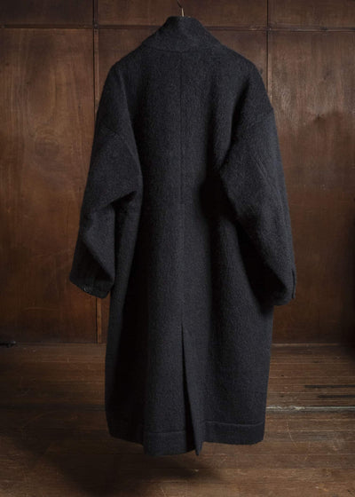 JAN-JAN VAN ESSCHE COAT#35 COAT WITH STANDING COLLAR,JET POCKETS, FULLY LINED Highpile Herringbone | Black Alpaca