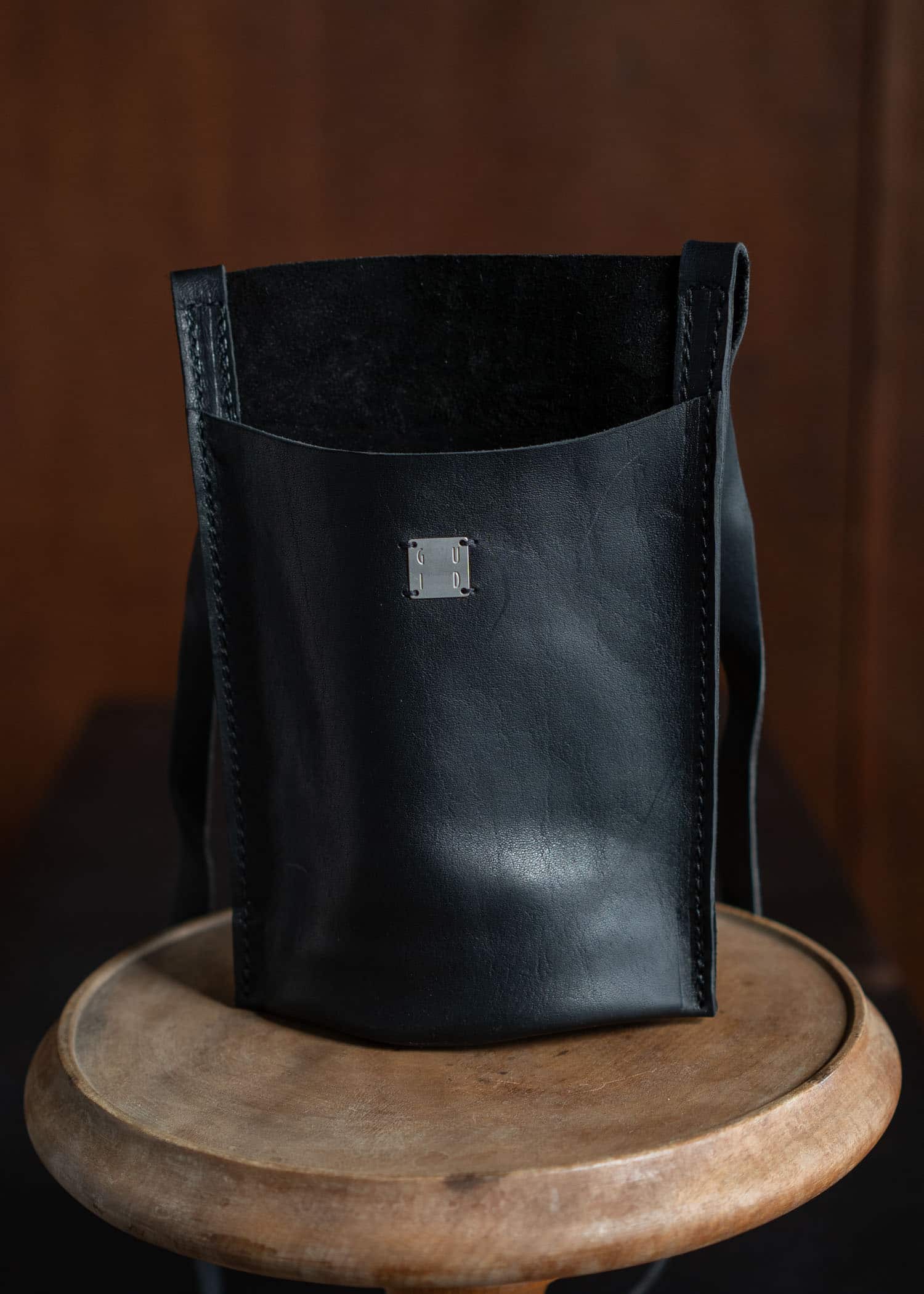 GUIDI PKT1 / PHONE HOLDER SHOULDER CASE / BLKT