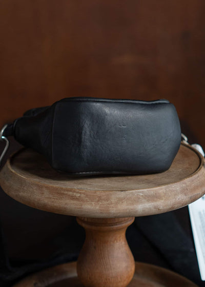 GUIDI BV10 / SMALL LEATHER CROSSBODY BAG / BLKT