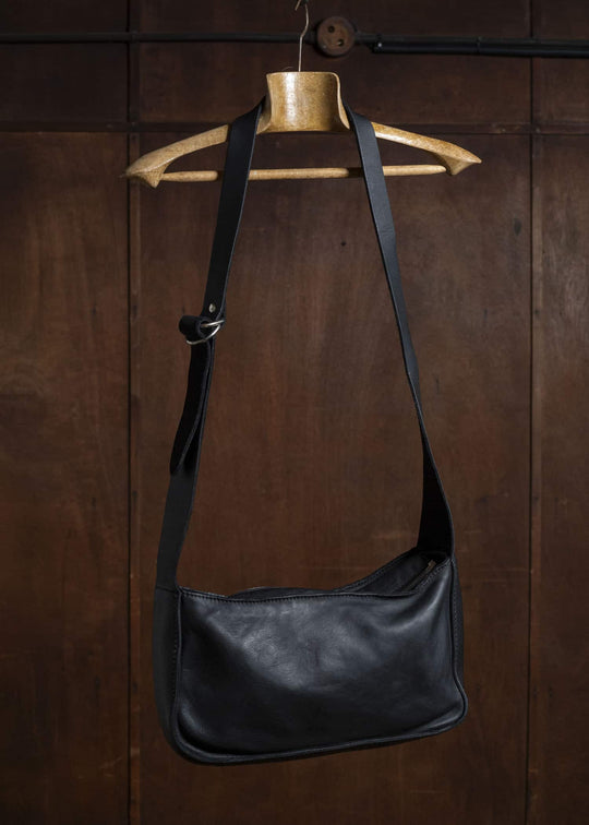 GUIDI RD06 HOBO BAG BLKT