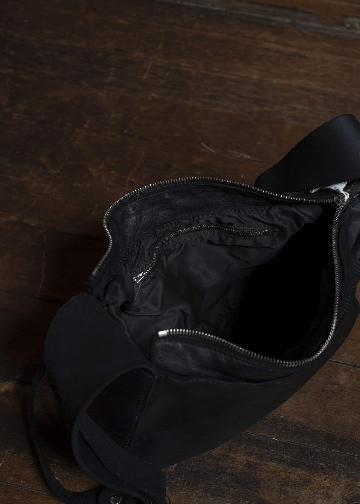 GUIDI RD06 HOBO BAG BLKT