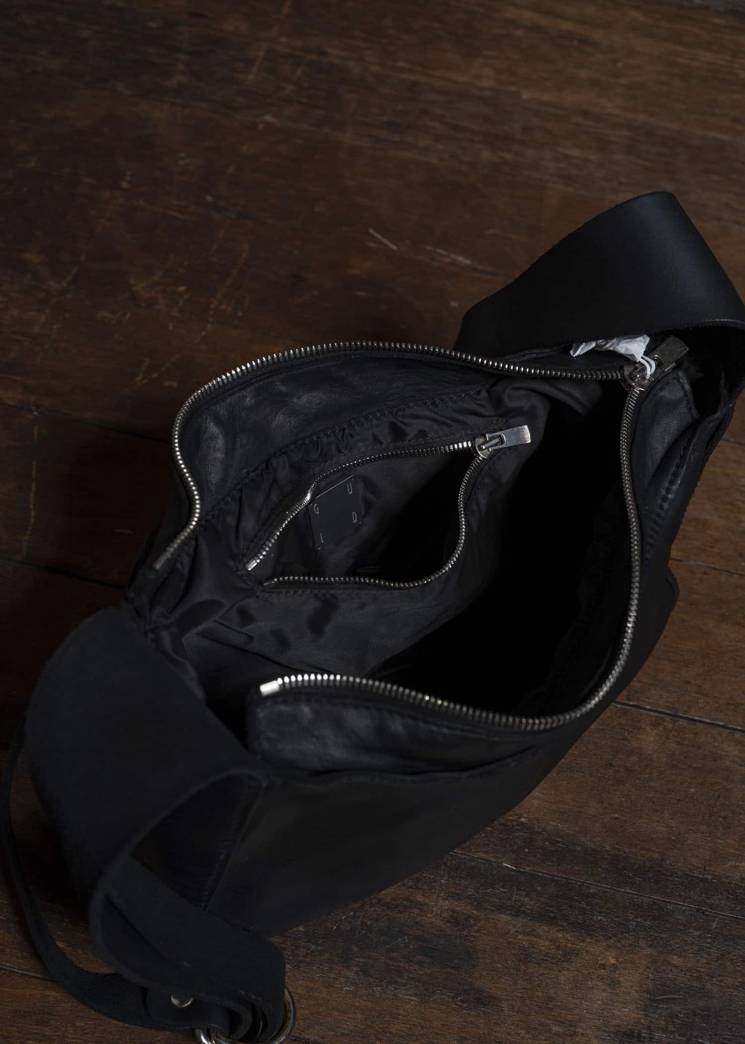 GUIDI RD06 HOBO BAG BLKT