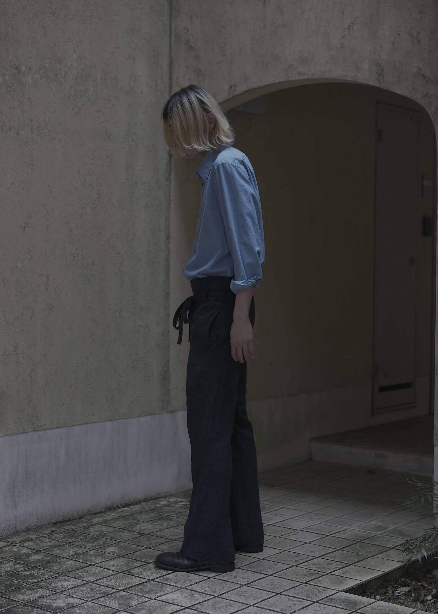 ZIIIN """"""""""""""""BEARSLEY"""""""""""""""" LONG POINT COLLAR SHIRT / INDIGO