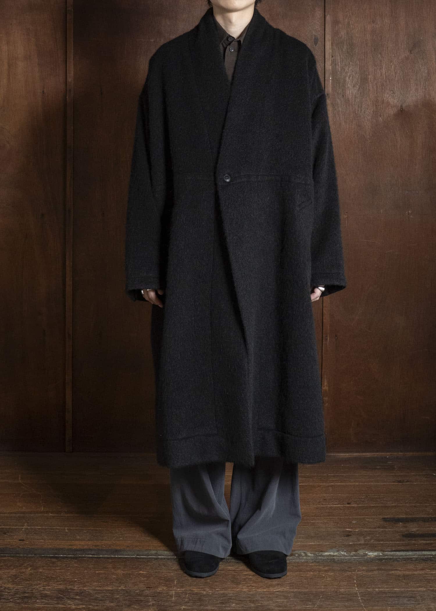 JAN-JAN VAN ESSCHE COAT#35 COAT WITH STANDING COLLAR,JET POCKETS, FULLY LINED Highpile Herringbone | Black Alpaca