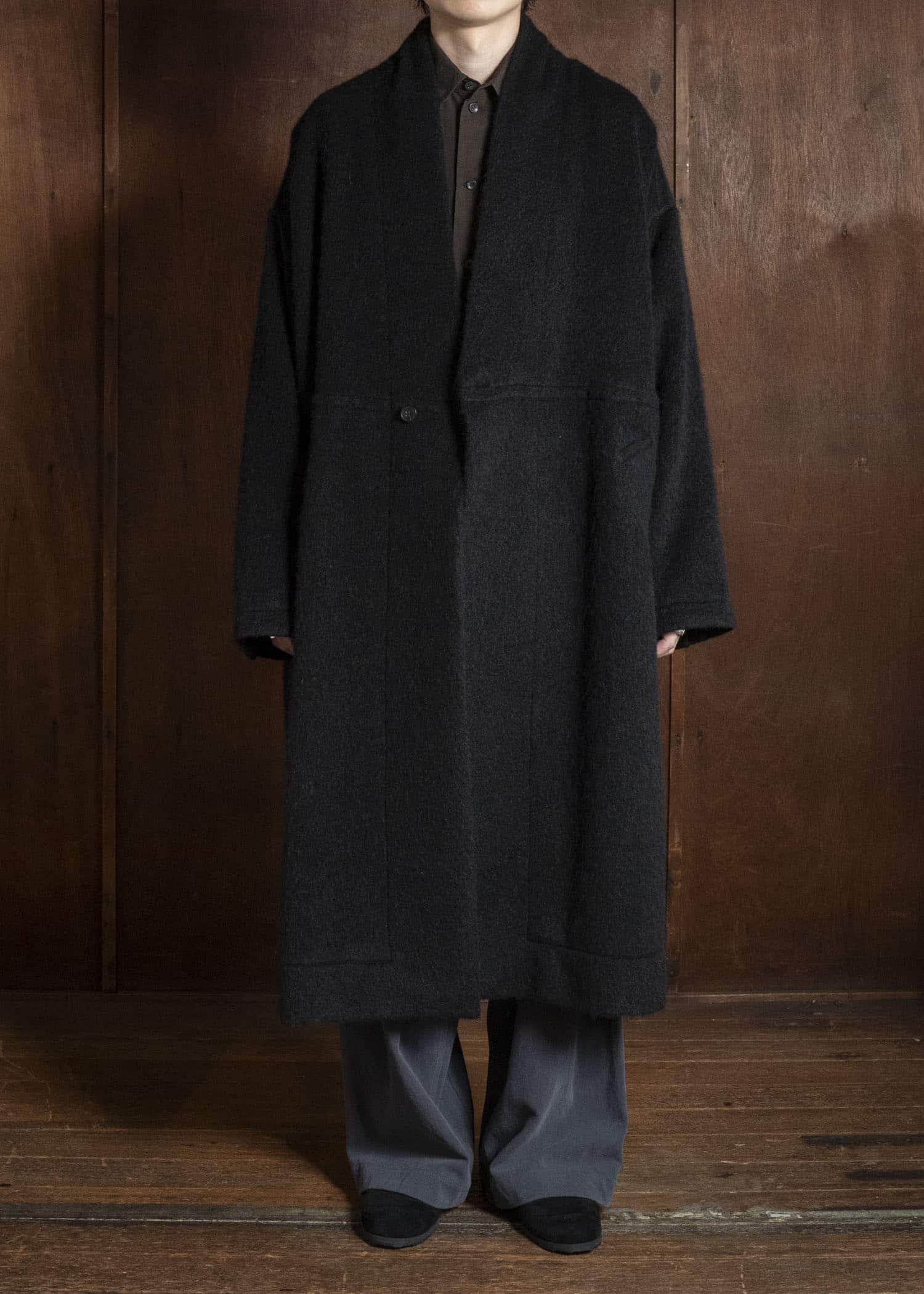 JAN-JAN VAN ESSCHE COAT#35 COAT WITH STANDING COLLAR,JET POCKETS, FULLY LINED Highpile Herringbone | Black Alpaca