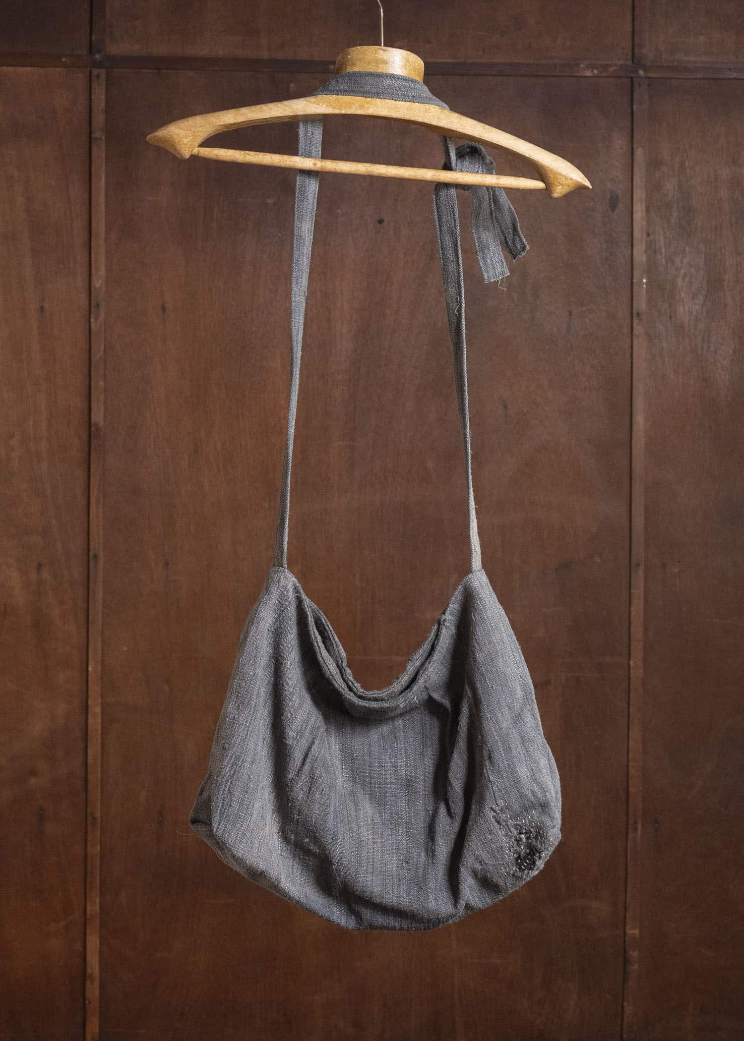 Professor.E SILK BAG (S) GREY 26SS-FM-ACC-02