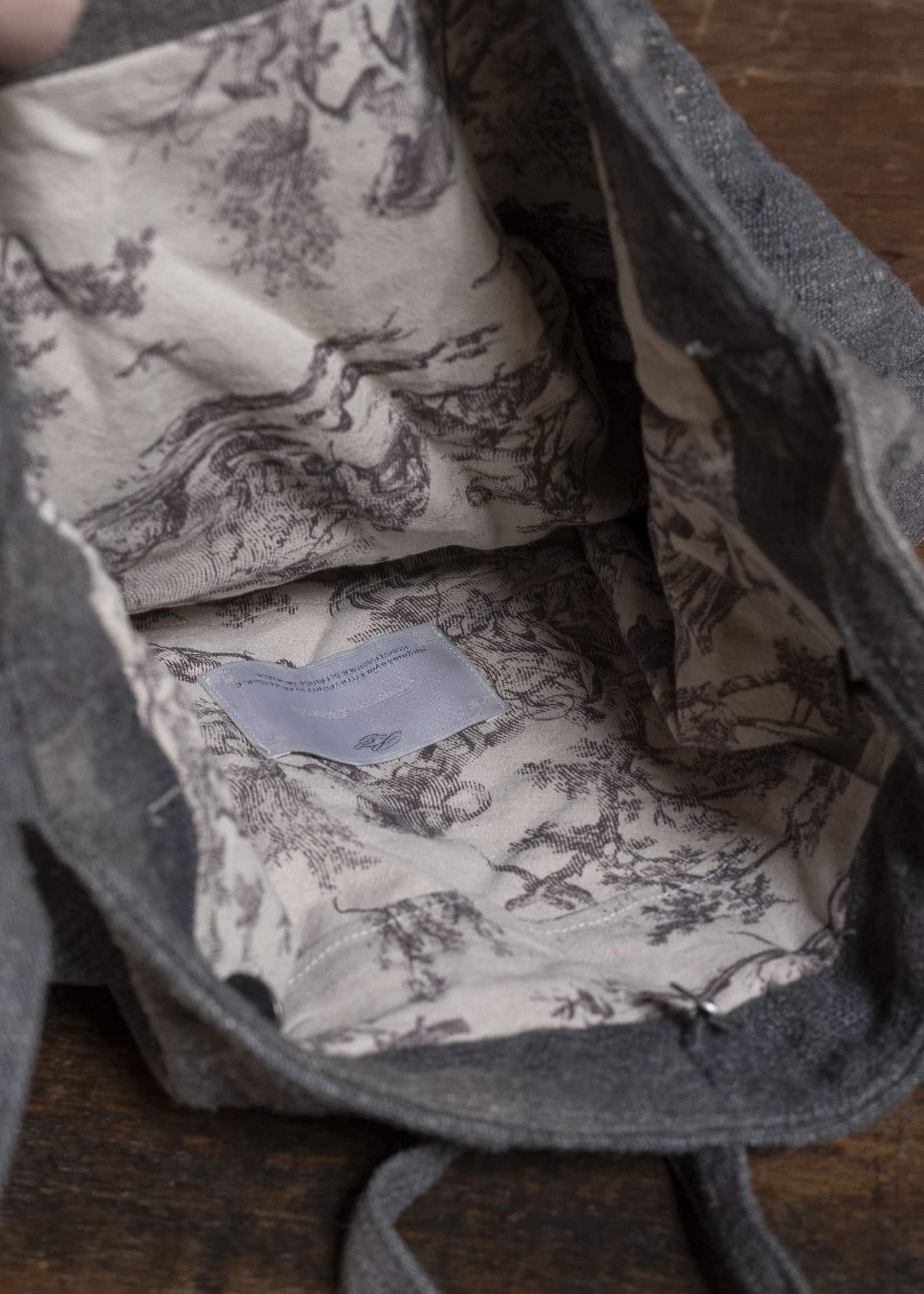 Professor.E SILK BAG (S) GREY 26SS-FM-ACC-02