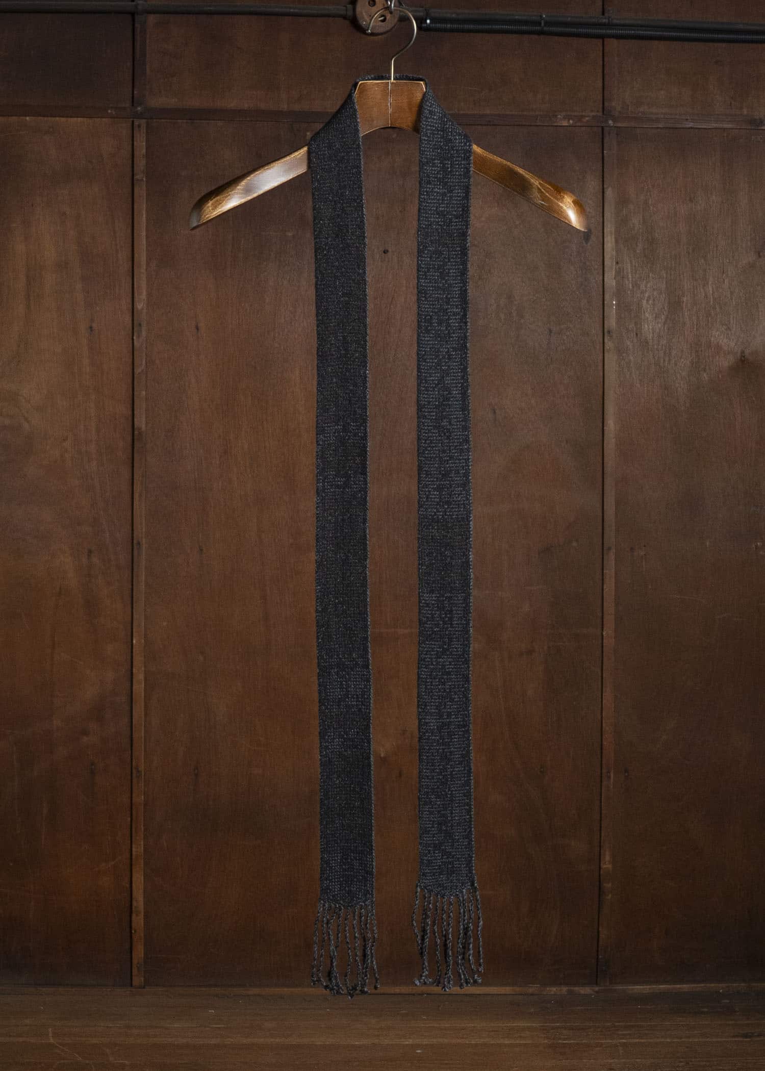 ZIGGY CHEN REVERSED SCARF WITH TASSEL 0M2635011