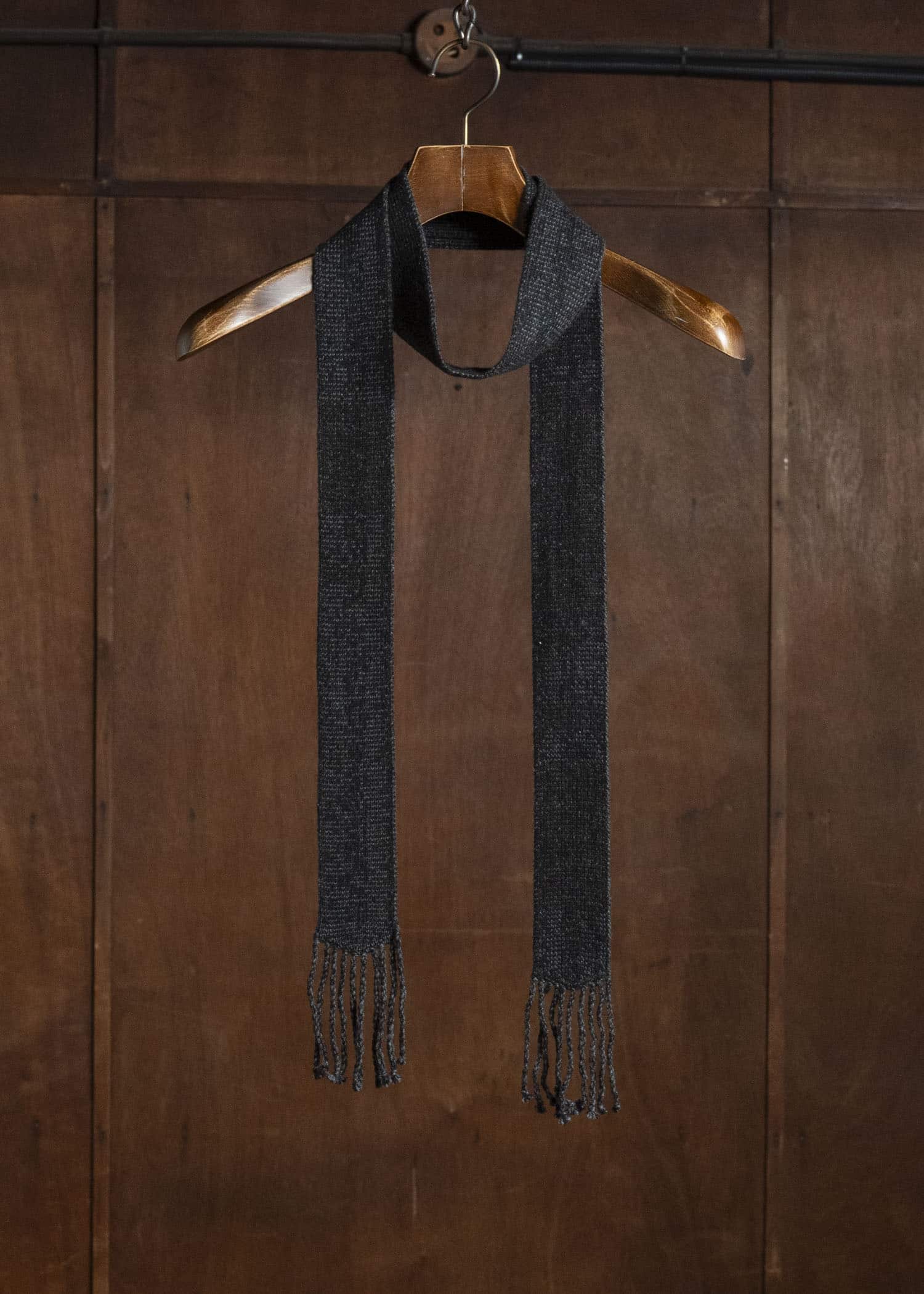 ZIGGY CHEN REVERSED SCARF WITH TASSEL 0M2635011