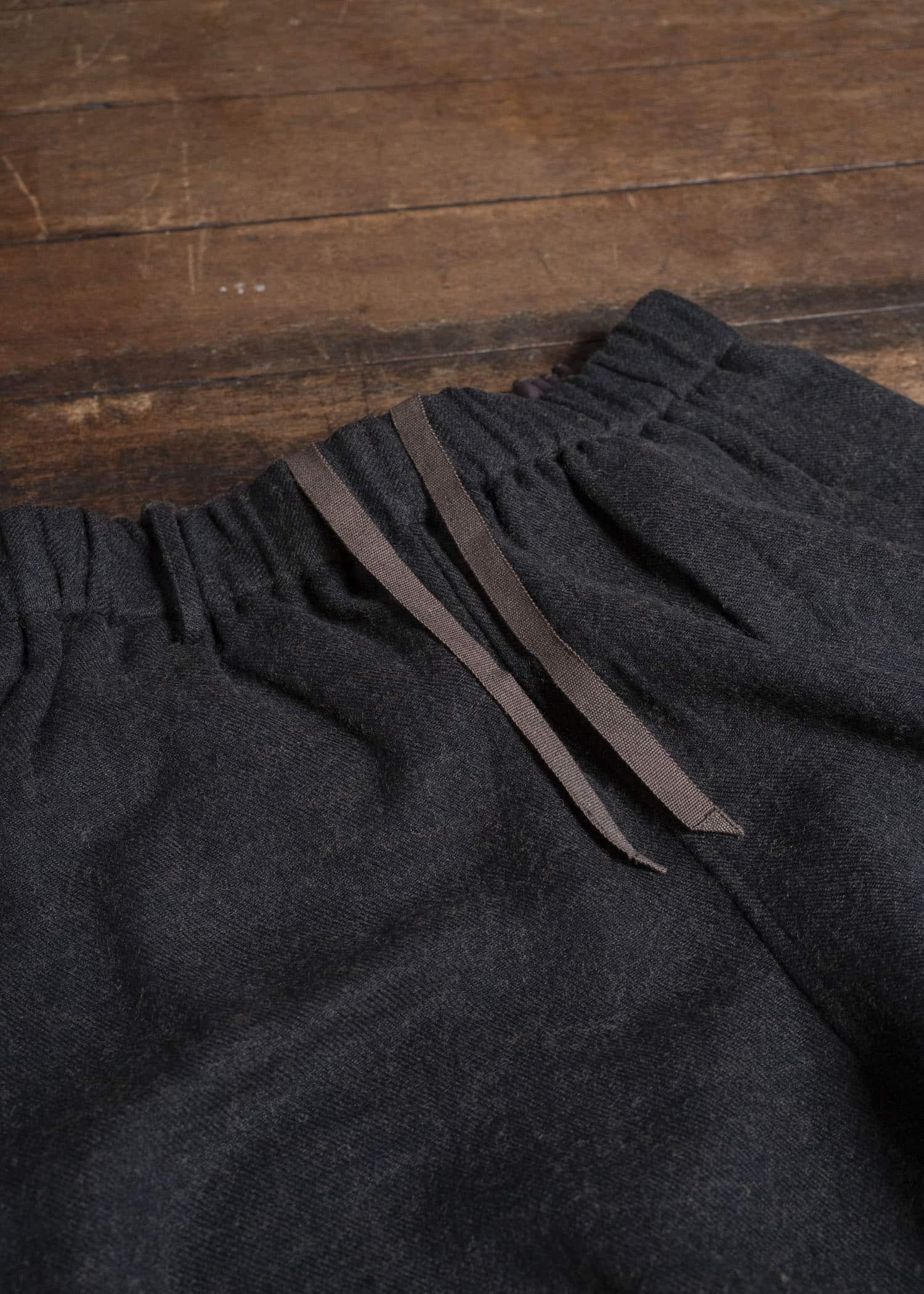 Gorsch #14 2ND-TR03-LIWO Brushed Ramie Linen Wool Easy Trousers Chacoal