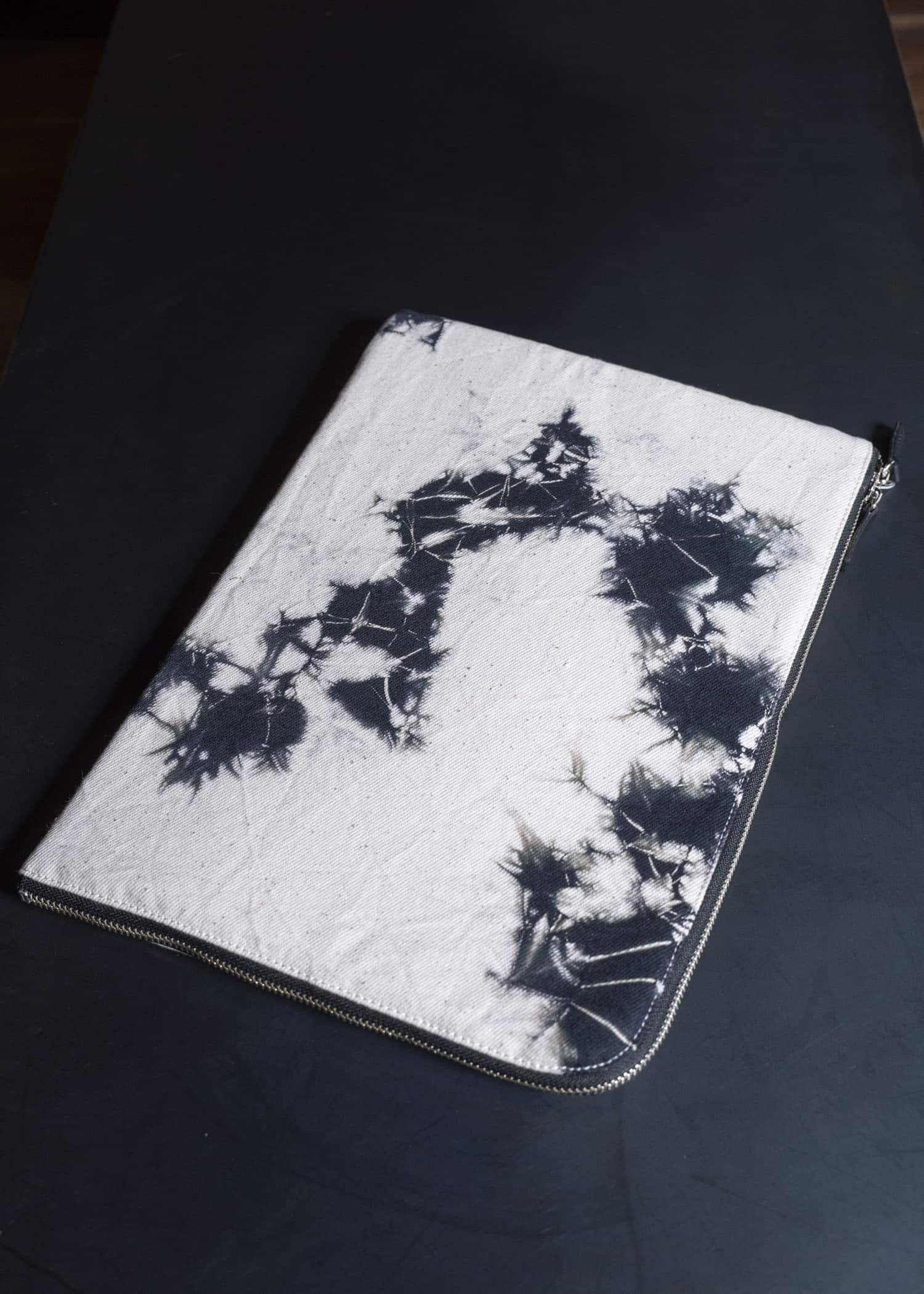 SUZUSAN 9017C-010 Organic Cotton Laptop Case 1005 Black - Ivory