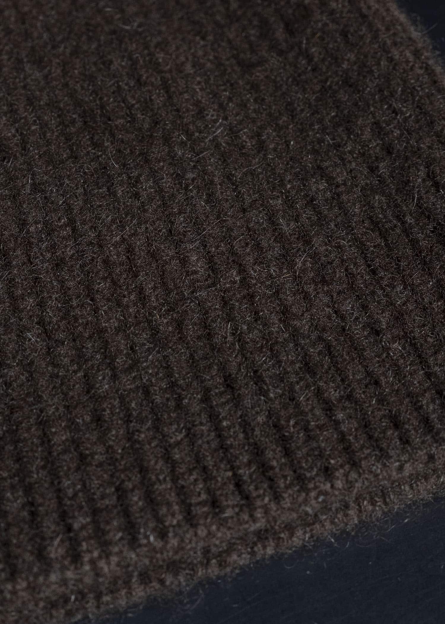 JAN-JAN VAN ESSCHE BEANIE#5 KNITTED BEANIE Yak Wool | Dark Brown