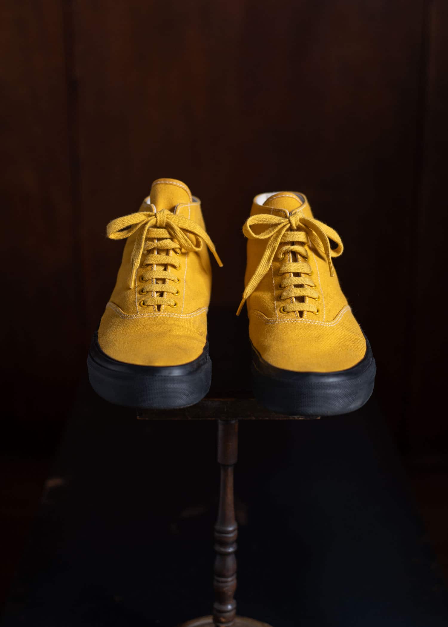 ISSEY MIYAKE HOMME PLISSE WAKOUWAコラボキャンバススニーカー