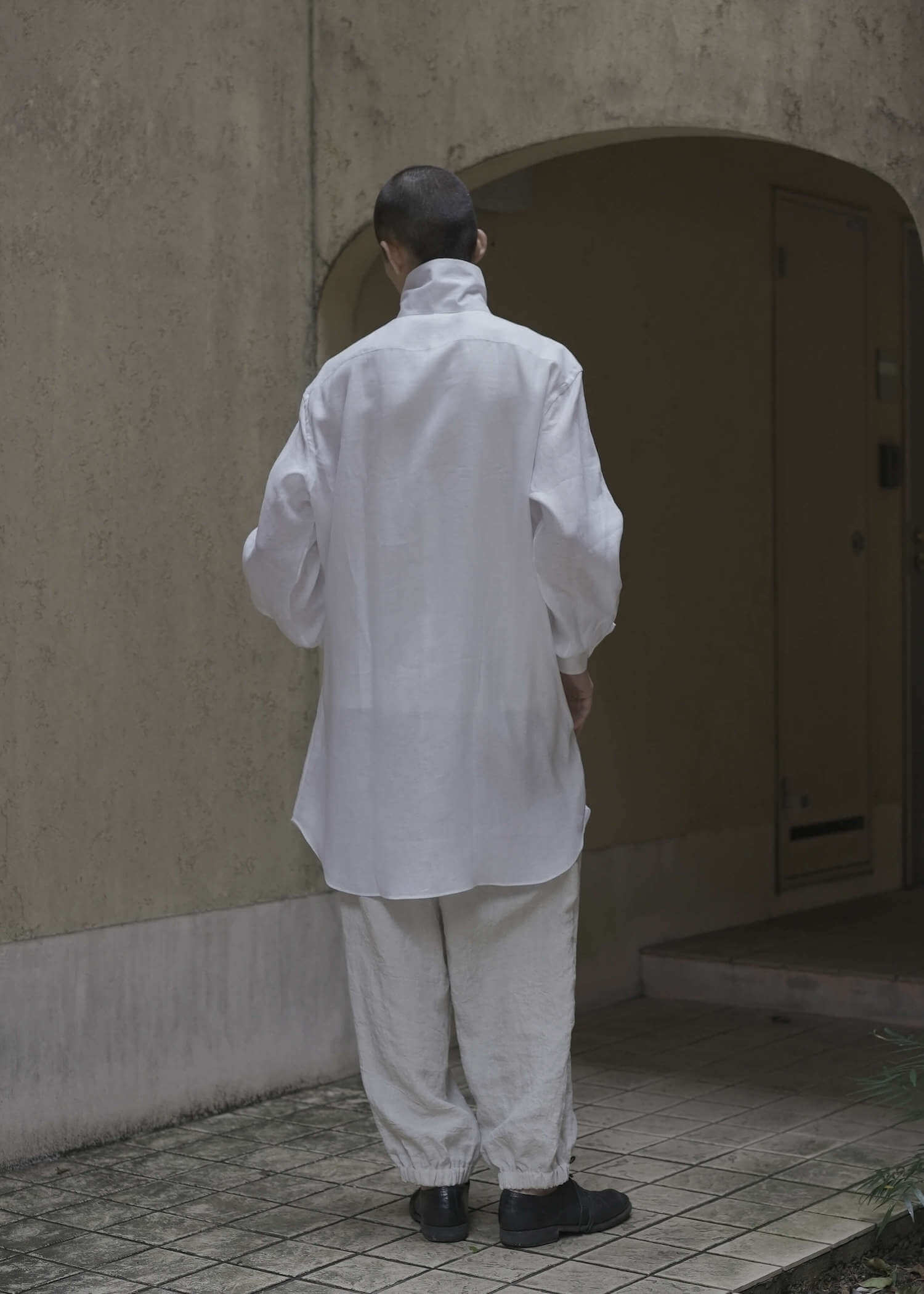 ZIIIN """"""""""""""OSCAR"""""""""""""""""""""""""""""""""""""""""""""""""""""""""""""""" HIGH NECK COLLAR SHIRT / WHITE